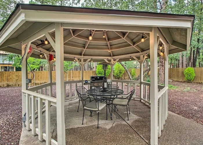 Apartment Tall Pine - Games & Gazebo *